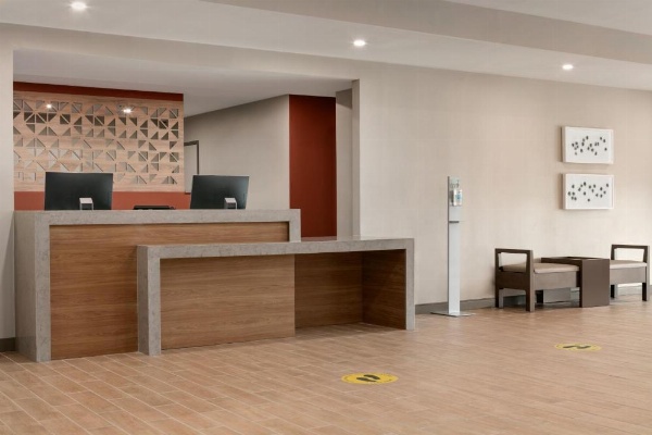 Candlewood Suites Fayetteville Fort Bragg image 11